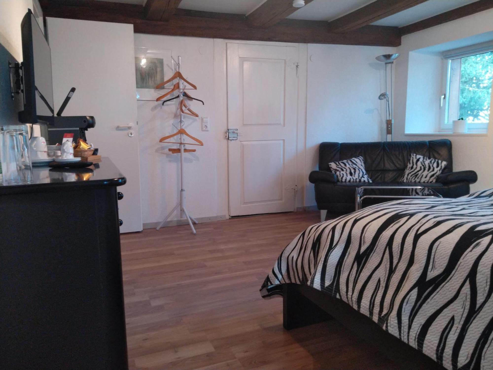 Schwarzwald Escape Guest House Gorwihl Ngoại thất bức ảnh